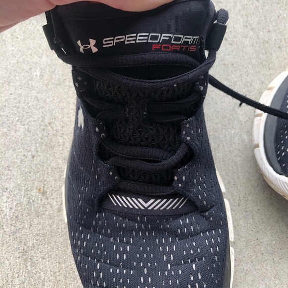 Under Armour : Speedfoam Tennis Shoes - Picture 5 of 6